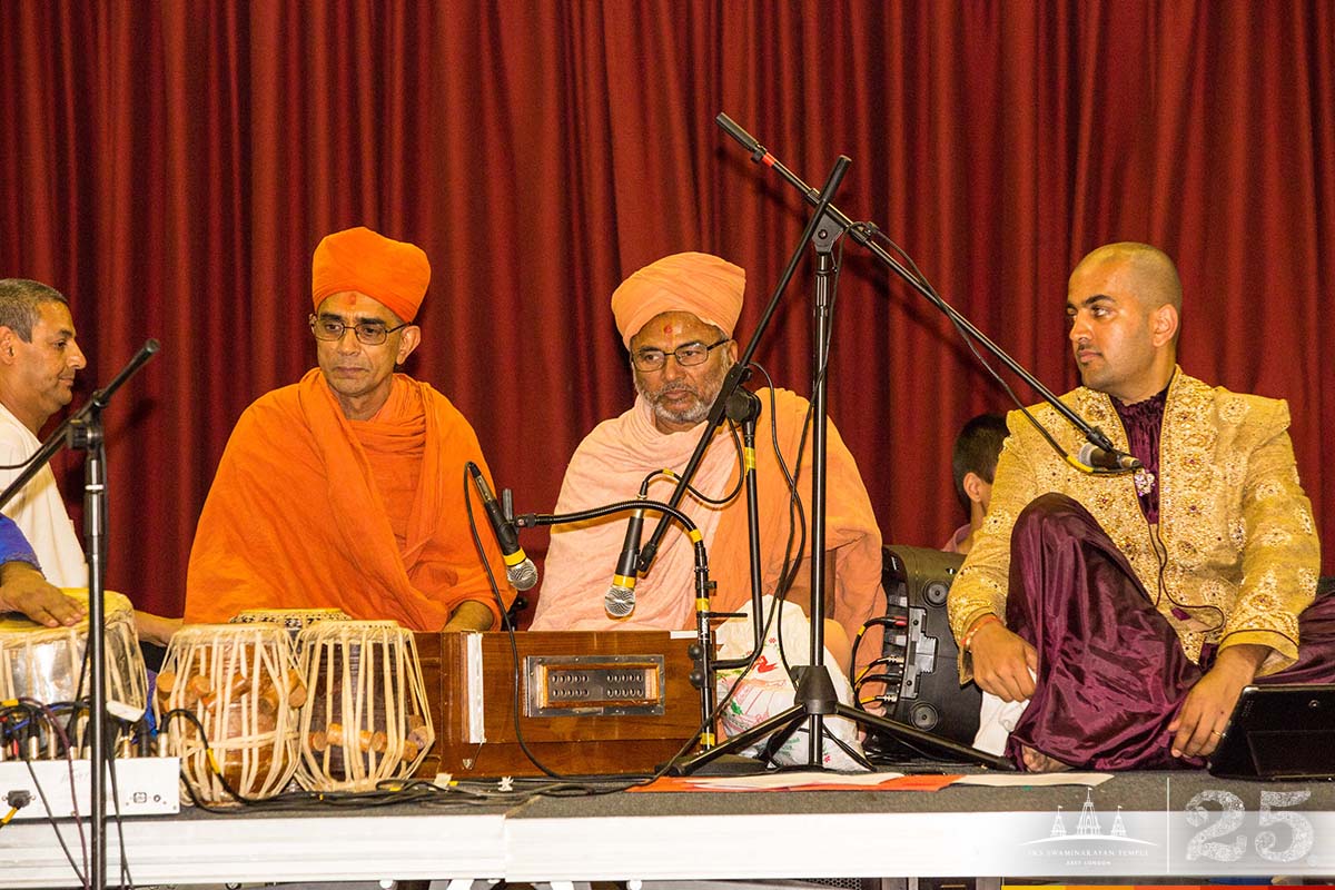 211A4587 copy - ©1987-2017 SKS Swaminarayan Temple East London
